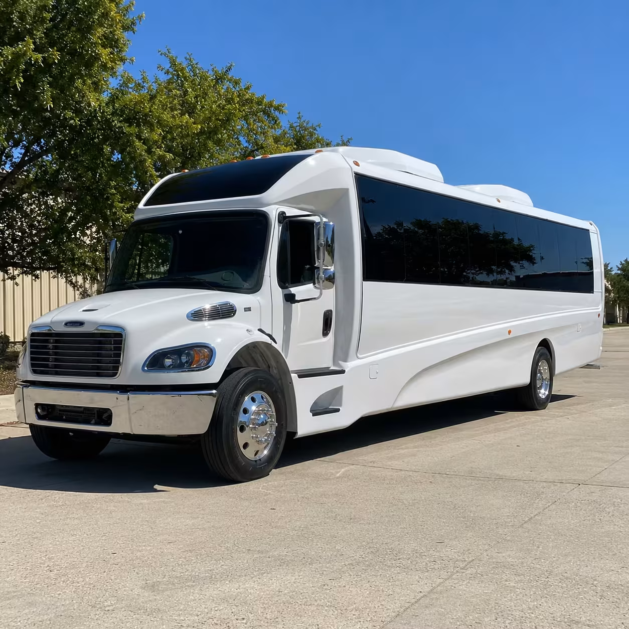 redwood city minibus and motorcoach rentals for long trips