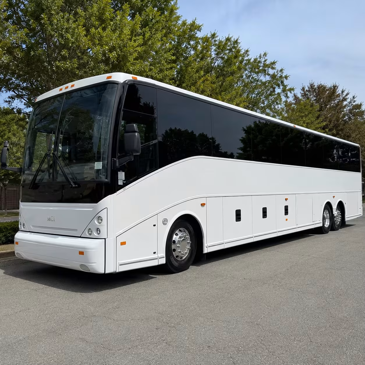redwood city shuttle buses for city hall and county offices